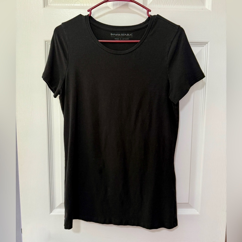 Banana Republic Classic Black Short Sleeve Tee